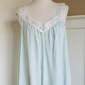 Ladies Nightgown
